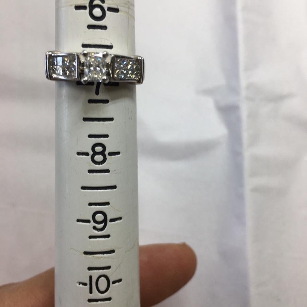 18K white gold diamonds engagement ring - Picture 4 of 5